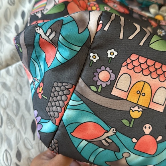 LeSportsac Tote Bag Peruvian Fantasy Design - Picture 4 of 5
